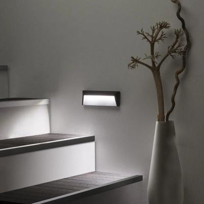 Brede oprit verlichting zwart &apos;Faringdon&apos; LED warm wit IP65