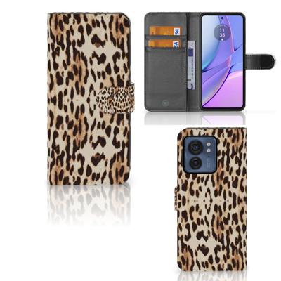 Motorola Edge 40 | Telefoonhoesje | Met pasjeshouder | Leopard