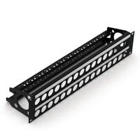 Penn Elcom R2269/2UK/32 rackpaneel 32x D-hole 2HE met ID-strip & trekontlasting bar