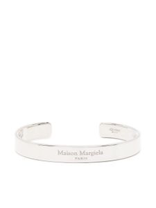 Maison Margiela bracelet torque à logo gravé - Argent