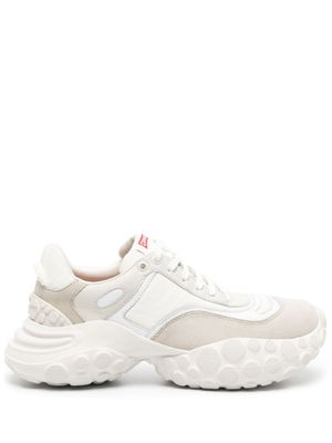 Camper baskets Pelotas Mars à empiècements multiples - Tons neutres