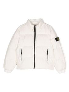 Stone Island Junior doudoune à patch logo - Blanc