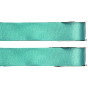 2x Mintgroene satijnlint rollen 1,5 cm x 25 meter cadeaulint verpakkingsmateriaal - Cadeaulinten