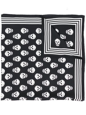 Alexander McQueen mini foulard à imprimé tête de mort - Noir