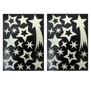 2x stuks velletjes kerst glow in the dark sterrenhemel 29,5 x 40 cm - Feeststickers