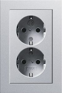 Dubbel stopcontact aluminium Gira Nieuw aluminium afdekraam E2