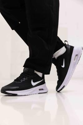 Nike Air Max Nuaxis Sneakers Dames Zwart/Wit - Maat 37.5 - Kleur: WitZwart | Soccerfanshop