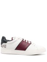 Emporio Armani baskets en cuir - Blanc