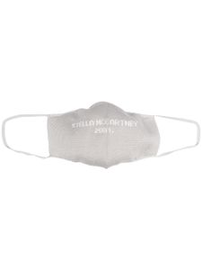 Stella McCartney masque à logo contrastant - Gris