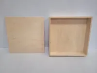 Houten speelbak met deksel (25x25x5cm)