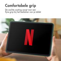 Accezz Liquid Silicone Backcover met penhouder iPad Pro 12.9 (2022) / Pro 12.9 (2021) / Pro 12.9 (2020) Tablethoesje Groen