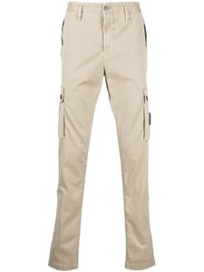 Stone Island pantalon cargo à patch Compass - Tons neutres