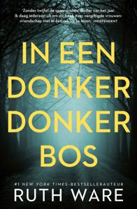 In een donker, donker bos (Paperback)