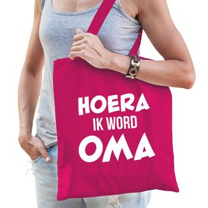 Hoera ik word oma cadeau katoenen tas fuchsia roze voor dames - Cadeau aanstaande oma - Feest Boodschappentassen