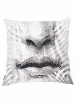 Fornasetti coussin à imprimé visage - Blanc