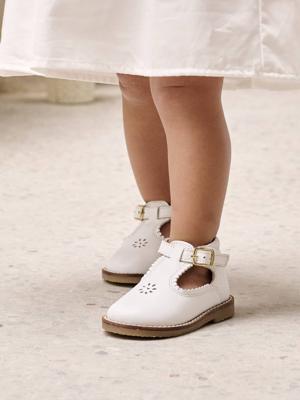 Leren babyschoentjes wit