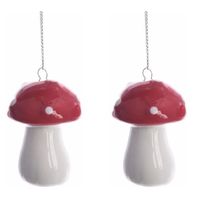 2x Kerstboomdecoratie hanger rood/wit paddenstoeltje 4 cm   -