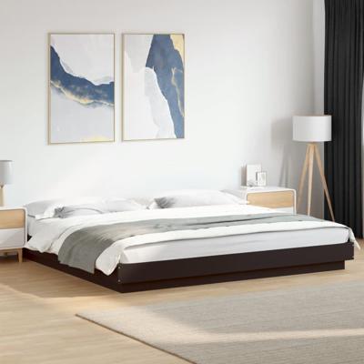 Bedframe massief hout zwart 200x200 cm