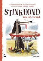 Stinkhond aan het strand Stinkhond aan het strand