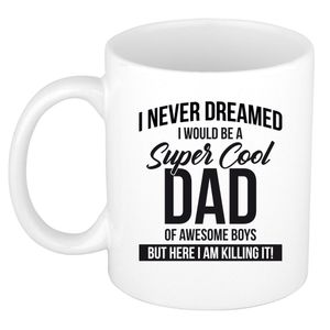 Cool dad of awesome boys mok / beker wit 300 ml - Cadeau mokken - Papa/ Vaderdag