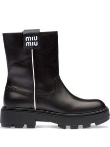 Miu Miu bottines à patch logo - Noir