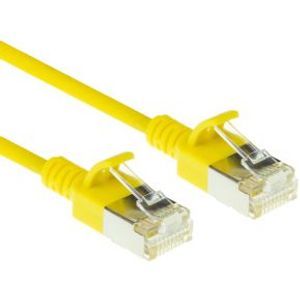 ACT Gele 0,15 meter LSZH U/FTP CAT6A datacenter slimline patchkabel snagless met RJ45 connectoren