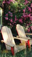 Witte stoelen 70x130cm Tuinschilderij - Customize it