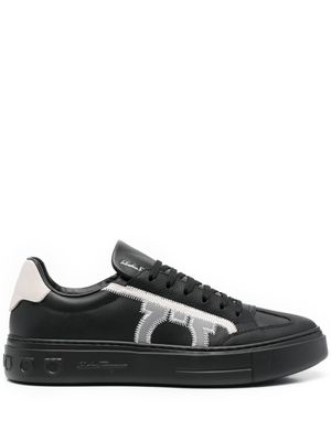 Ferragamo baskets à imprimé Gancini - Noir