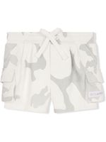 Dolce & Gabbana Kids short cargo à imprimé camouflage - Tons neutres