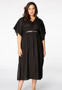 Yoek Dress embroidered detail | Zwart | Maat 46/48