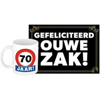 Verjaardag cadeau mok/beker 70 jaar print 300 ml + A5-size wenskaart ouwe zak - thumbnail