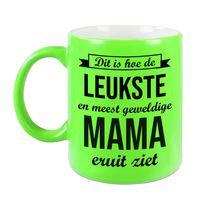 Leukste en meest geweldige mama cadeau koffiemok / theebeker neon groen 330 ml - thumbnail