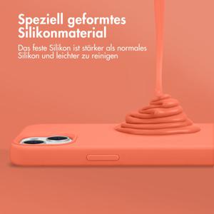 Accezz Liquid Silicone Backcover met MagSafe iPhone 15 Plus Telefoonhoesje Oranje