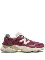 New Balance baskets 9060 en daim - Rouge