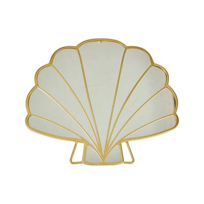 Schelp spiegel - wandspiegel - goud - metaal - 24 x 21 cm - kinderkamer spiegels Schelp spiegel - wandspiegel - goud - metaal - 24 x 21 cm - kinderkamer spiegels