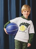 Jongenssweatshirt met dubbele mouwen en ballonopdruk in reliëf dennen Jongenssweatshirt met dubbele mouwen en ballonopdruk in reliëf dennen