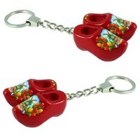 Set van 2x stuks sleutelhangers met 2x rode klompjes 4 cm Holland souvenir - thumbnail