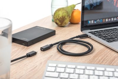 Digitus USB-kabel USB 2.0 USB-C stekker, USB-C bus 2.00 m Zwart Flexibel, Folie afscherming, Afscherming gevlochten AK-300210-020-S