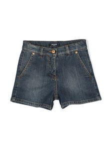 Balmain Kids short en jean à pièce gravée - Bleu