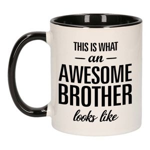 Awesome brother / Geweldige broer mok / beker zwart wit 300 ml - Cadeau mokken - feest mokken