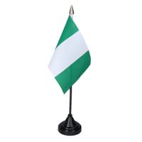 Vlag Nigeria tafelvlaggetjes - 1x stuks - 10 x 15 cm vlag - met zwarte standaard