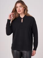Cashmere trui met polokraag en plooi op de rug