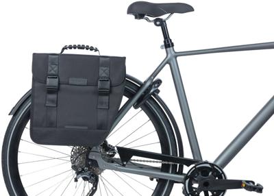 Fietstas Basil Tour Single Right 14 liter 34 x 14 x 34 cm - zwart