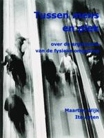 Tussen mens en plek (Paperback)