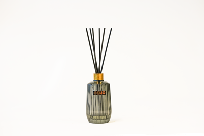 ONNO Collection Geurstokjes Precious Oud Eclectic Reed Diffuser 375ml ONNO Collection Geurstokjes Precious Oud Eclectic Reed Diffuser 375ml