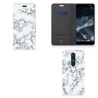 Nokia 5.1 (2018) Uniek Smart Cover Blossom White