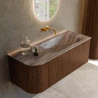 Badmeubel Mondiaz Kurve-Dlux | 115 cm | Meubelkleur Walnut | Wastafelkleur Oza | Solid surface | Wasbak rechter zijde spoelbak | Zonder kraangat(en) Badmeubel Mondiaz Kurve-Dlux | 115 cm | Meubelkleur Walnut | Wastafelkleur Oza | Solid surface | Wasbak rechter zijde spoelbak | Zonder kraangat(en)
