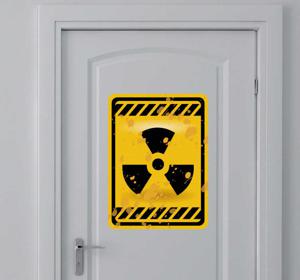 Sticker teken radioactiviteit deur