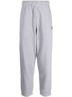 CHOCOOLATE pantalon de jogging à patch logo - Gris - thumbnail