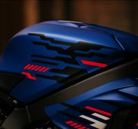 Motor sticker zwart-rood futuristisch ontwerp